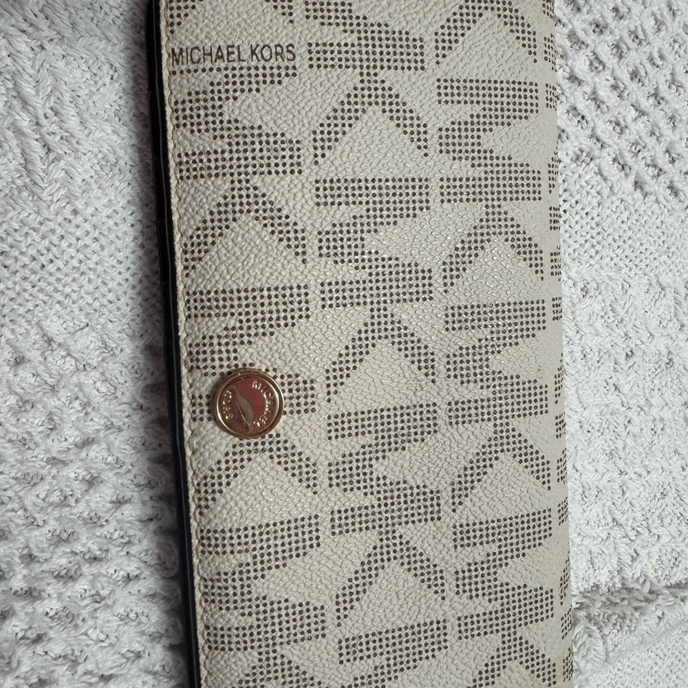 Michael Kors Cream Logo Wallet
